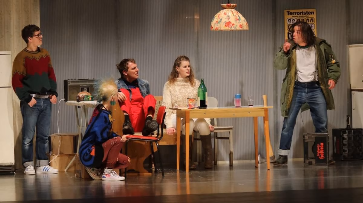 Tourneepremiere: Tomás Heise als Frieder in “Auerhaus”